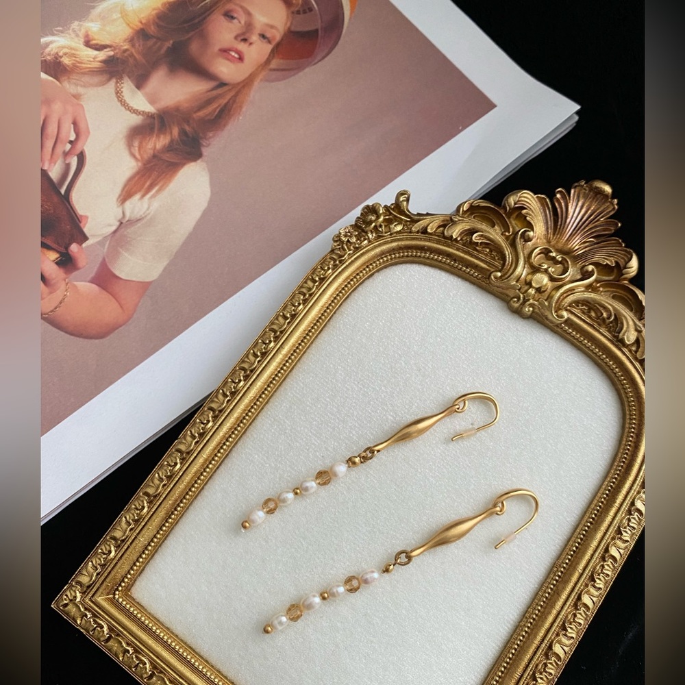 SENCE Copenhagen - Chic Gold and Pearl Dangle Earrings Black Friday sale🍎only1 - Picture 3 of 7